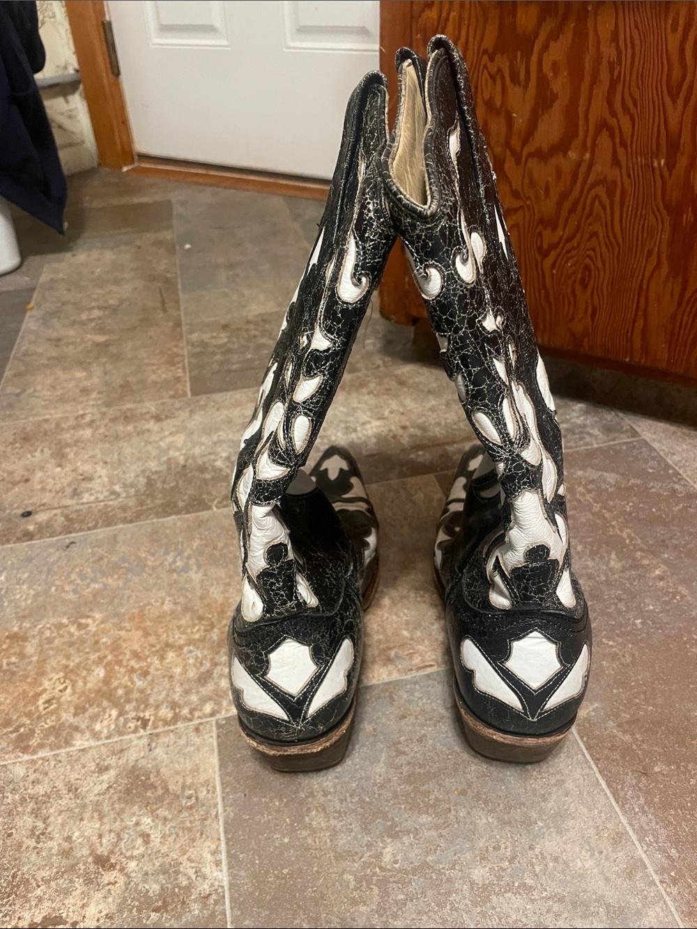 Women's Black and White Embroidered Western Heeled Boots - Picture 3 of 5